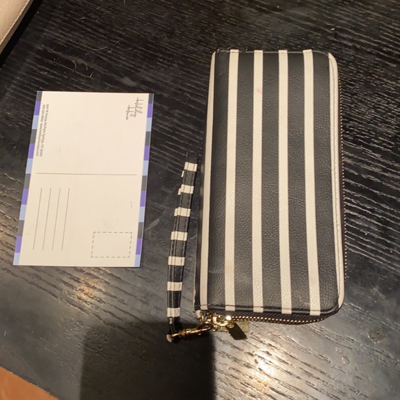 Black & White stripped wallet / wristlet - Picture 2 of 8